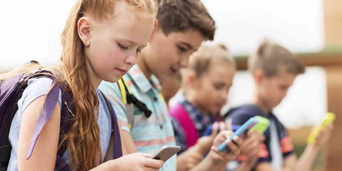 παιδιά, κινητά τηλέφωνα και tablet σε παιδιά, ψυχική υγεία παιδιών