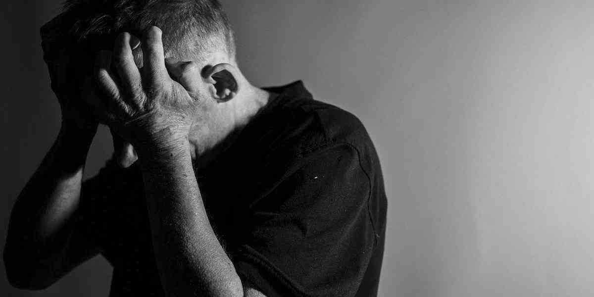 Διαταραχή αποπροσωποποίησης, Αποπραγματοποίηση, Ξεπέρασα την αποπροσωποποίηση, Depersonalization