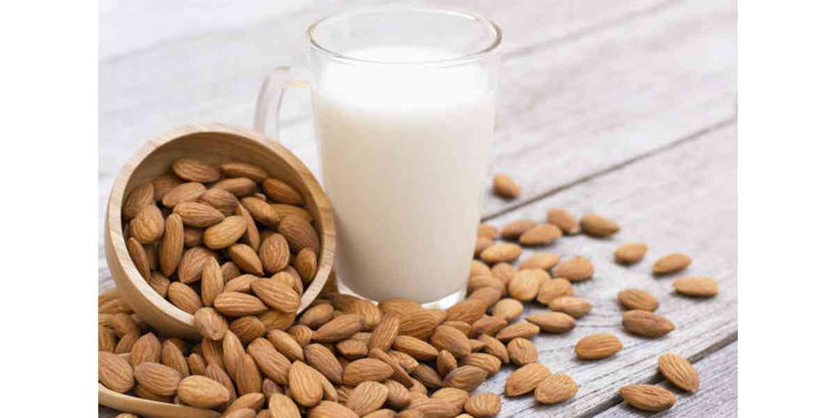 γάλα αμυγδάλου, θρεπτική αξία γάλακτος αμυγδάλου, ιδιότητες γάλακτος αμυγδάλου, οφέλη γάλακτος αμυγδάλου στην υγεία