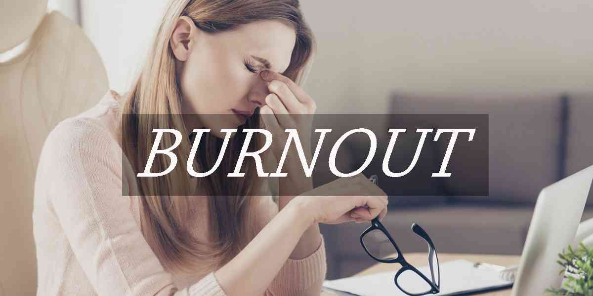 burnout και γυναίκες, burnout στις γυναίκες, burnout και εργαζόμενες γυναίκες, συμπτώματα burnout στις γυναίκες, αιτίες burnout στις γυναίκες, αντιμετώπιση burnout