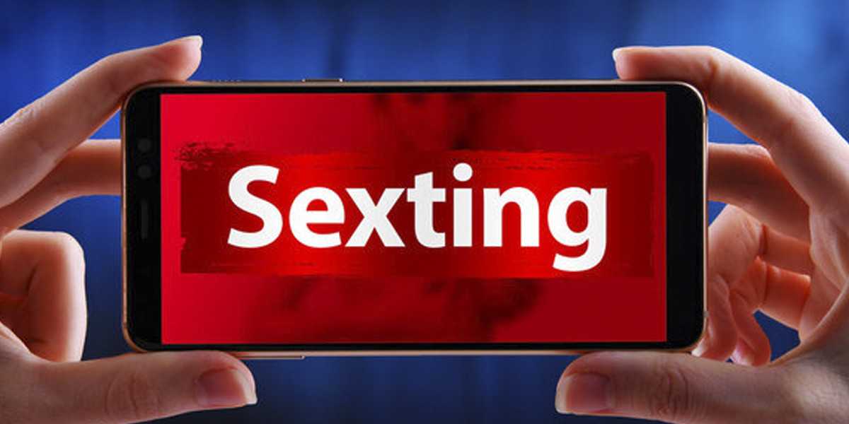 sexting, τι είναι το sexting, σεξτινγκ, υγιές sexting, sexting και έφηβοι, ενημέρωση εφήβων για το sexting, τι μπορούν να κάνουν οι γονείς, εκπαίδευση εφήβων για το sexting